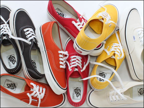 新品バンズauthenticワンピースERAエラsliponアナハイム26h （VANSの 